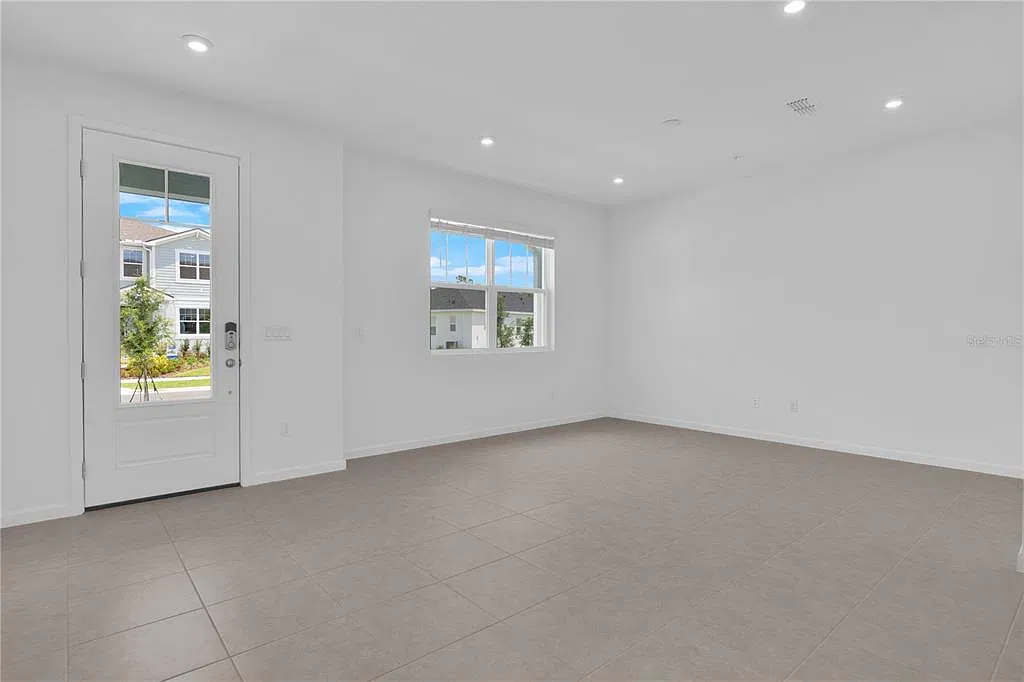 4 bed, 2.5 bath, 1678 sqft, $2,750 — Photo 3
