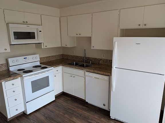 4th image of 5611 Blackoak Ct