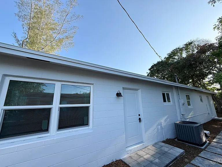 912 SE Tarpon Ave — Photo 26