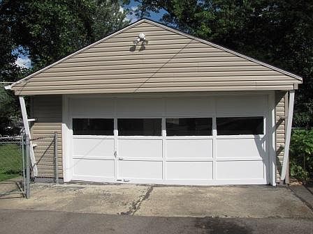 3rd image of 3438 Harwood St