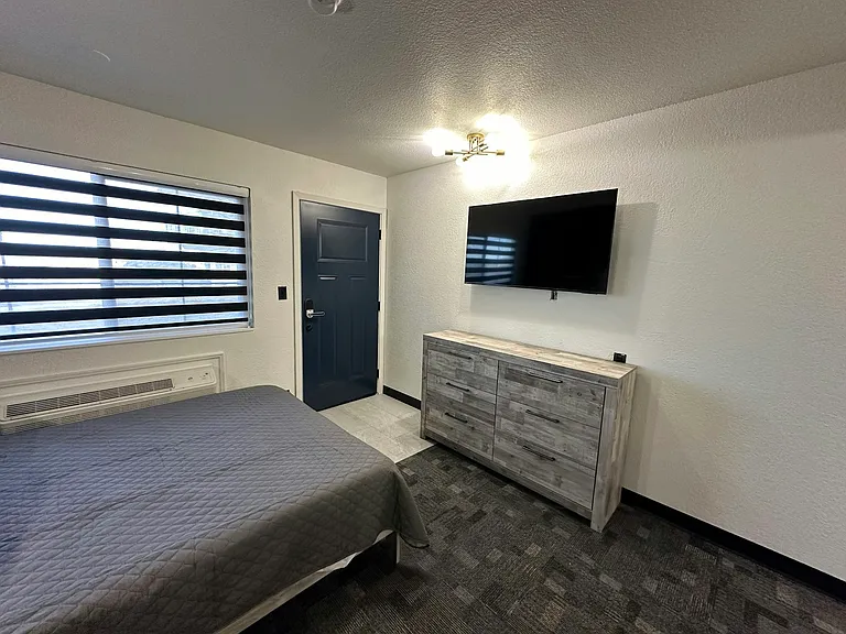 620 Latrobe Ave #STUDIO — Photo 6