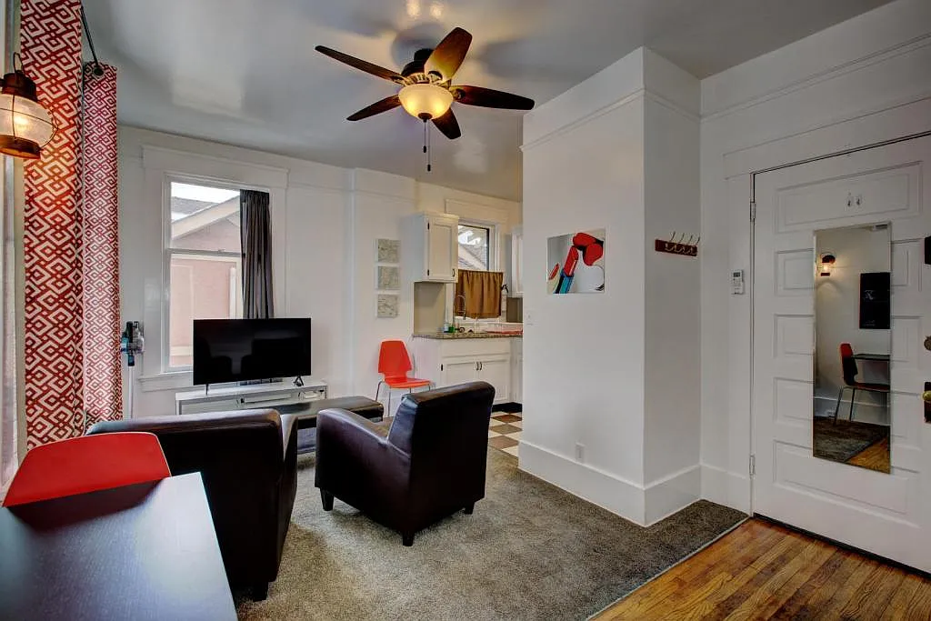 712 N 8th St Apt 3 — Photo 1