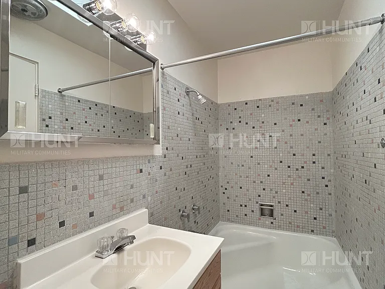 3925A Mercury Cir SE — Photo 7