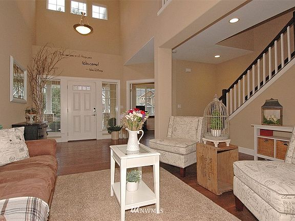 Your well lit two story entry welcomes you to this formal room.  This space could also be used as a formal dining room.