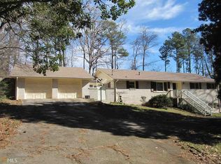 318 Jennifer Ln, Lilburn, GA 30047