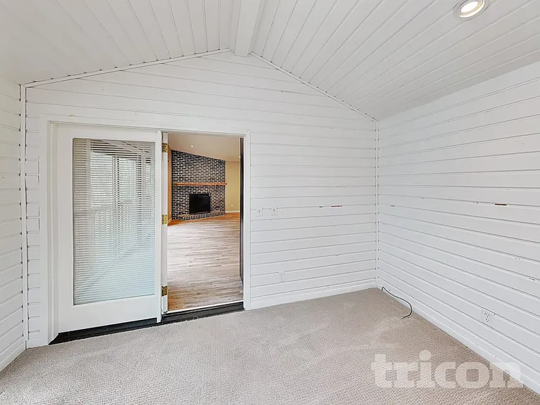 14150 Rolling Oaks Cir NE — Photo 16