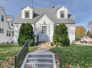 4156 7th St NE, Columbia Heights, MN 55421