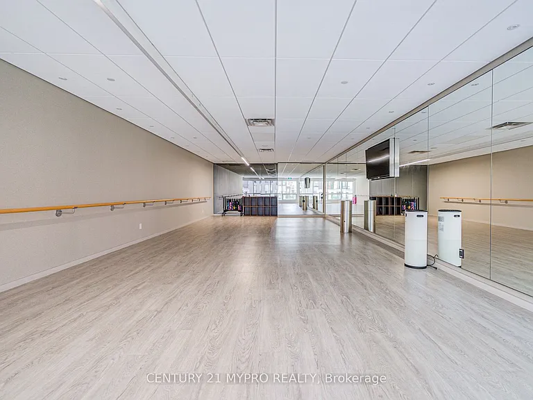 1001 Bay St #1506 — Photo 32