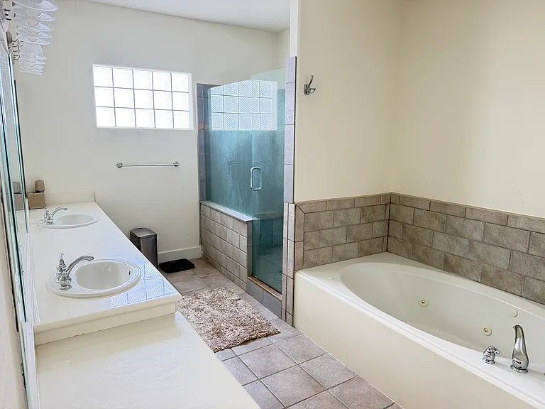 1412 Castle Ct #A — Photo 16