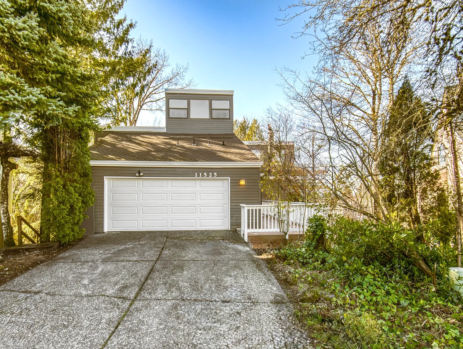 3 bed, 2.5 bath, 2544 sqft, $3,500 — Photo 2