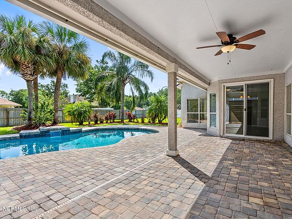 3rd image of 701 TROTWOOD TRACE Court