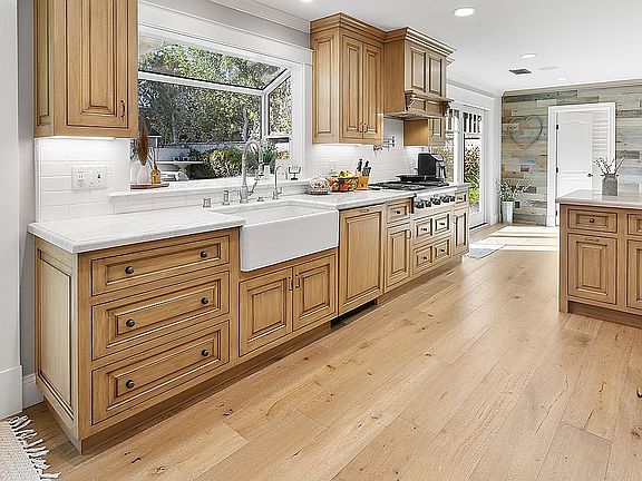 5th image of 3011 Potter Ave