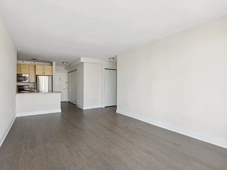 125 W 31st St #27D — Photo 27