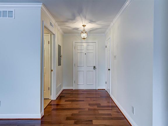 3rd image of 15038 Claymoor Ct APT 15