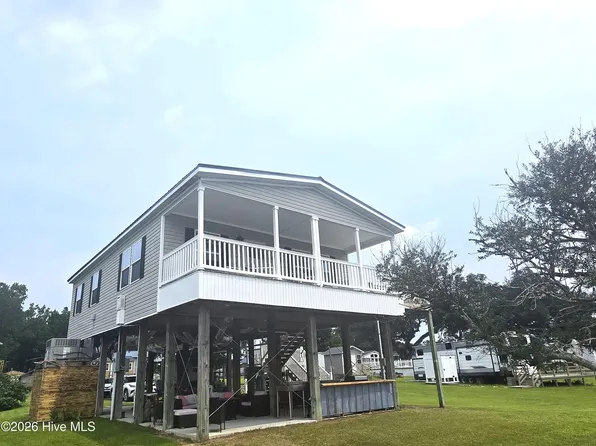 55 Memory Lane NE, Oriental, NC 28571