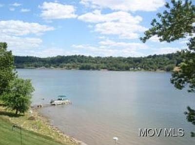 3rd image of 9 Bay Pointe Dr