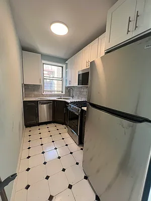 Rented by Standard Living Realty Inc | media 1