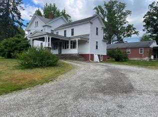 100 N Main St APT B, Ivoryton, CT 06442