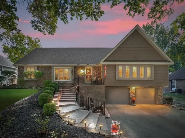 6101 N Cleveland Ave, Gladstone, MO 64119