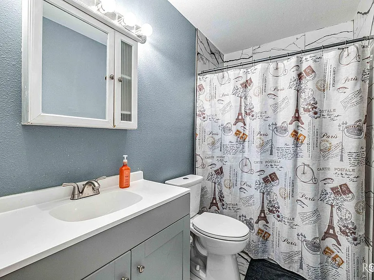 213 Twin Oaks Dr — Photo 9