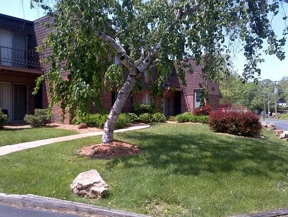 Arbor Village Apartments — Photo 7