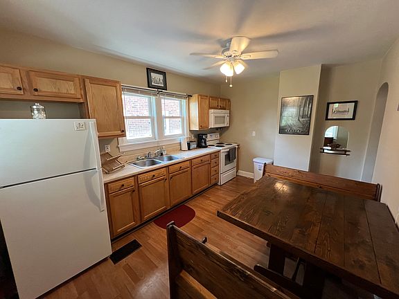 2nd image of 122 Olive Ave