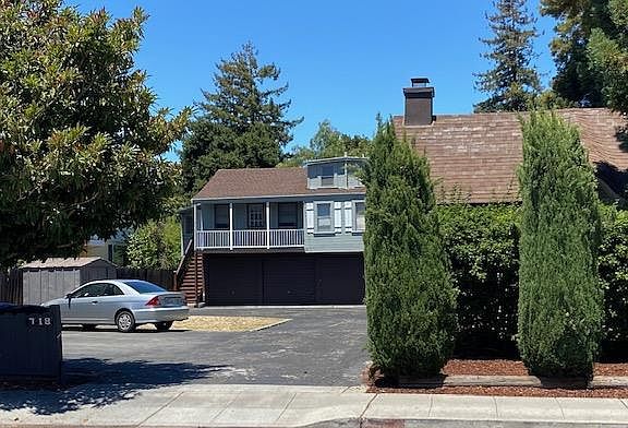 2nd image of 718 Roosevelt Ave