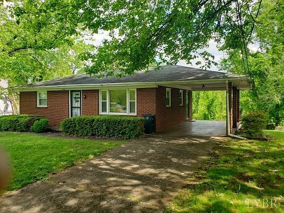 2nd image of 550 Pine Dr