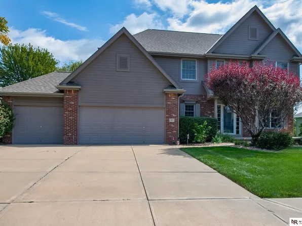 3825 S 181st St, Omaha, NE 68130