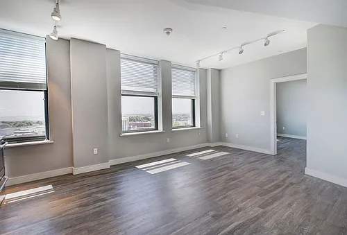 Floor plan 606