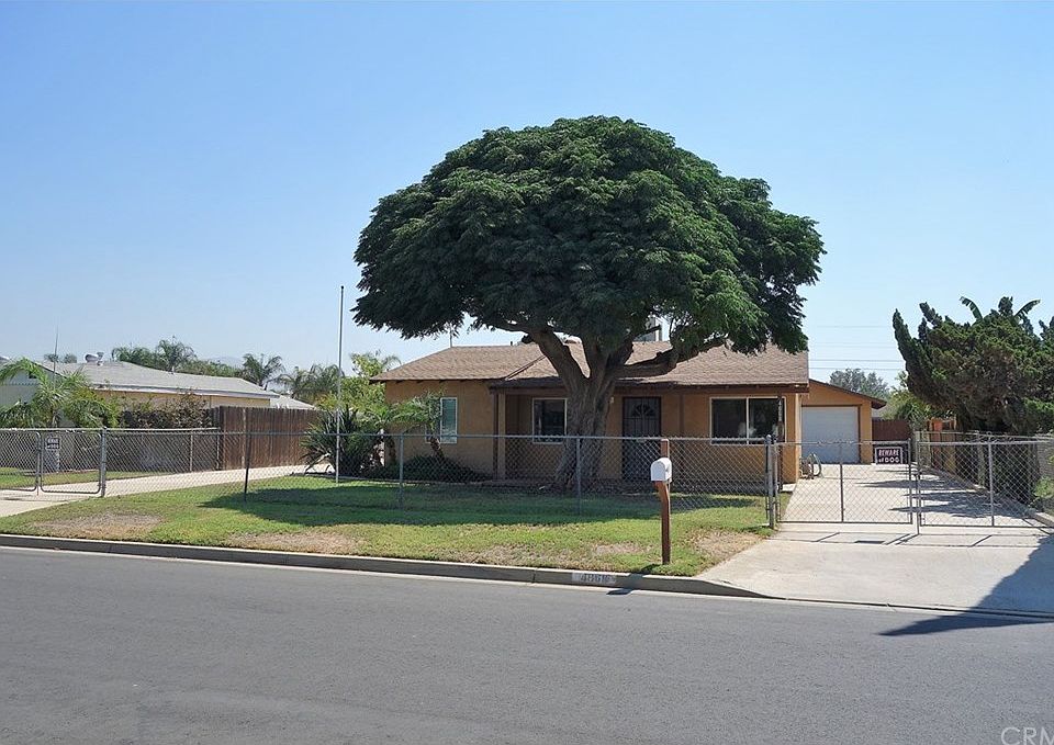 1st image of 4868 Newcastle St