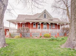 227 S Hibbard St, Staunton, IL 62088