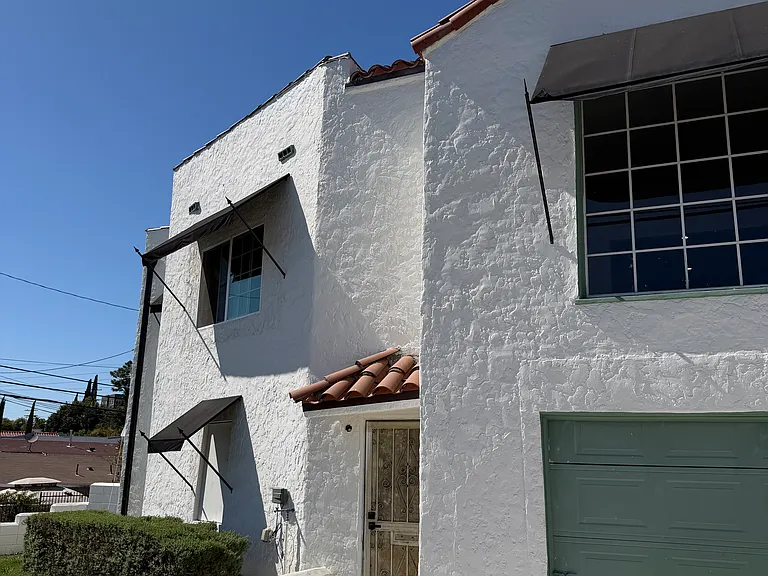 3205 Ganahl St — Photo 11