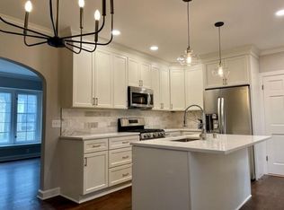 1102 E Congress St, Milwaukee, WI 53211