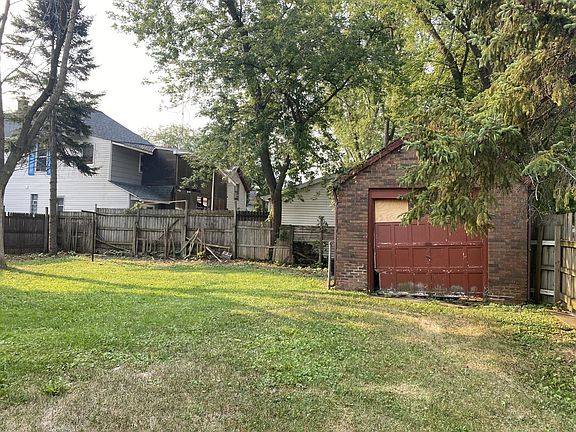 3rd image of 309 Franklin St