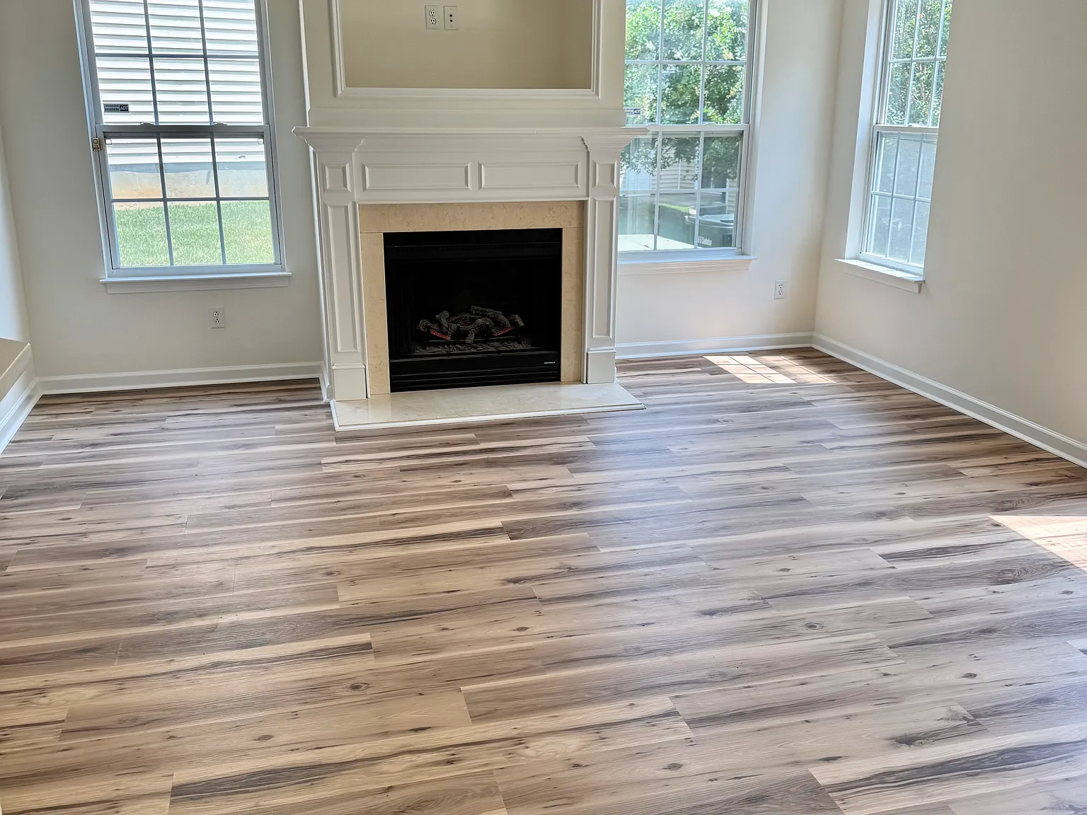 3 bed, 2.5 bath, 1400 sqft, $1,950 — Photo 2