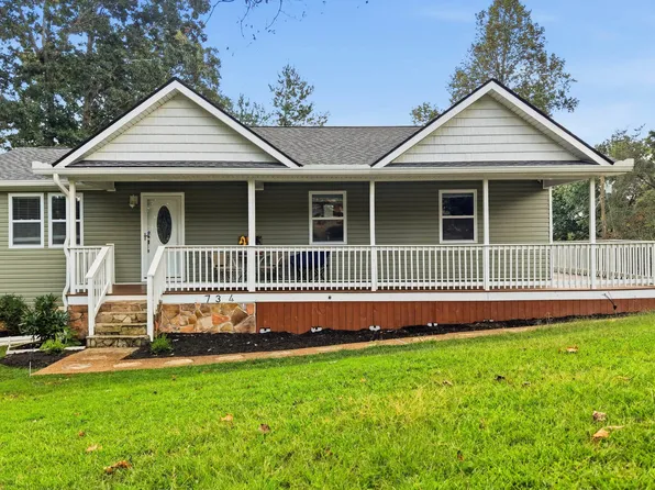 734 Crestridge Dr, Rossville, GA 30741