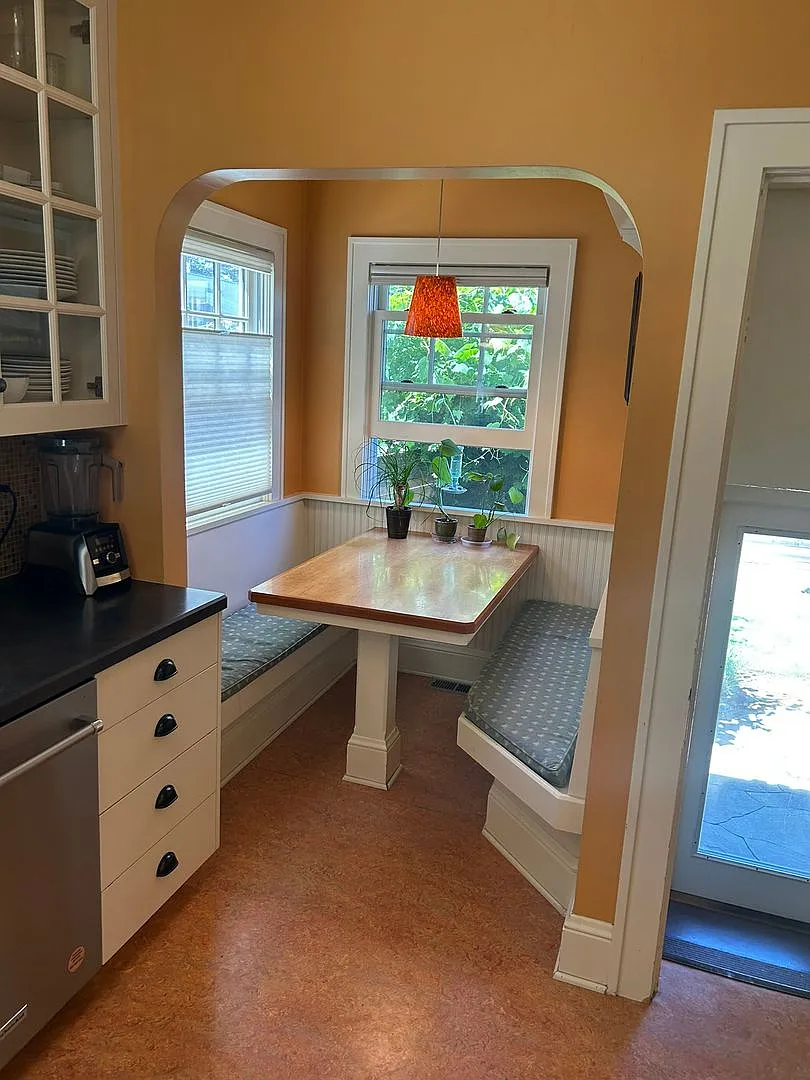 Charming 2700 Sq Ft Fully Furnished Craftsman Home In Close-In Northwest Portland — Photo 4