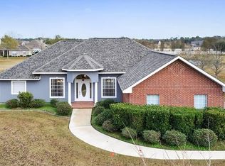 348 N Hill Dr, Carriere, MS 39426