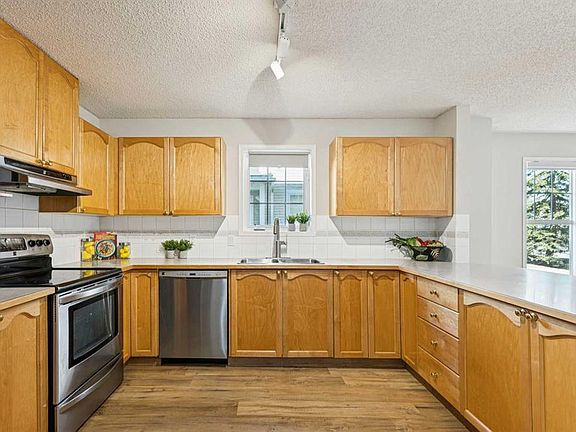 5th image of 7171 NE Coach Hill Rd SW #704