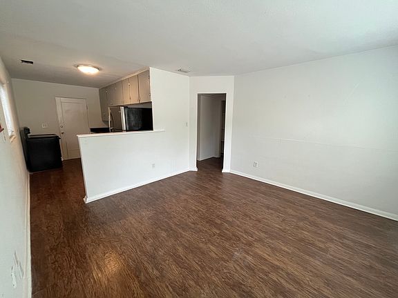 5th image of 2501 Ives Ave #5