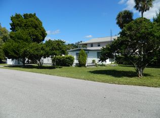 5241 Palisade Dr, Weeki Wachee, FL 34607