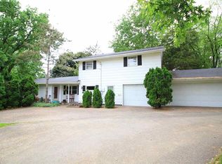 1321 2nd St, Camanche, IA