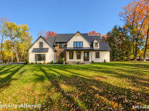 520 East Street North, Suffield, CT 06078