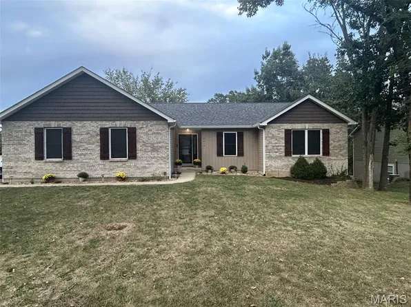 9814 Ridgecrest Dr, Hillsboro, MO 63050