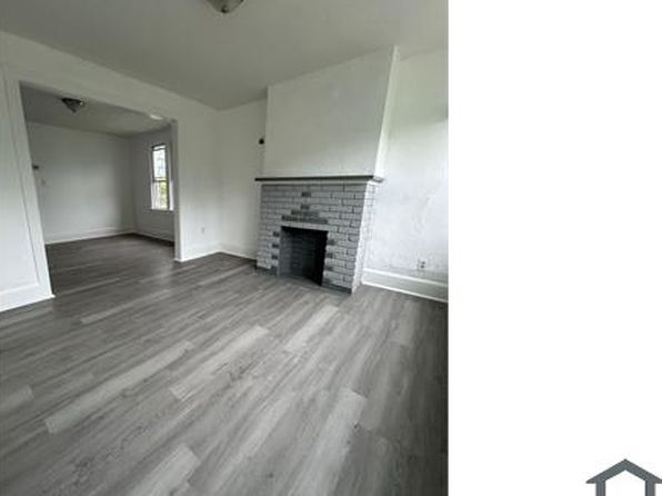 3229 E 121st St #UP