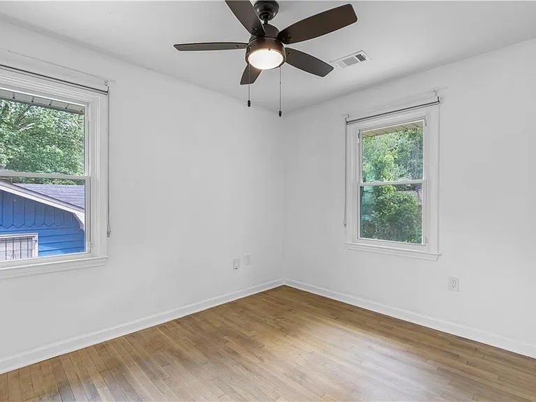 844 Deckner Ave SW — Photo 18