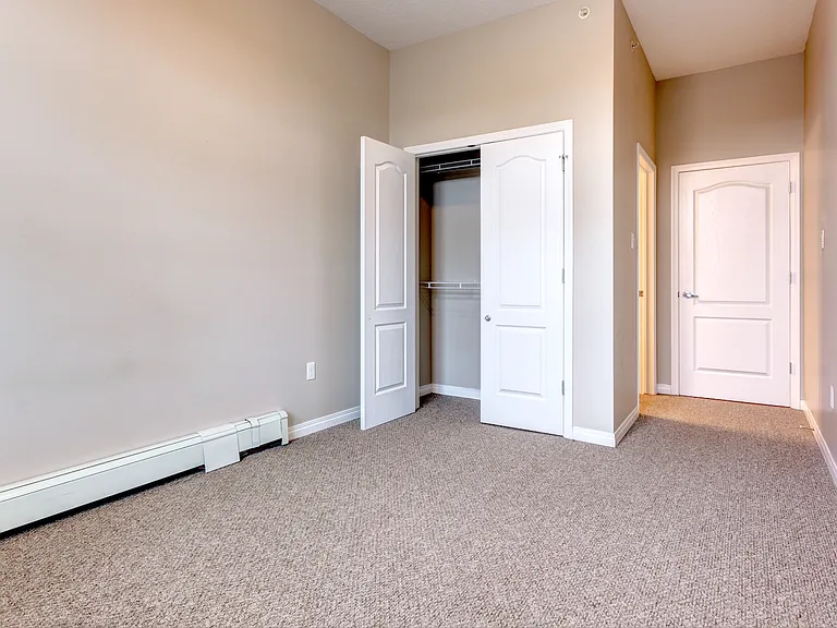 12 Nevada Pl #411 — Photo 5