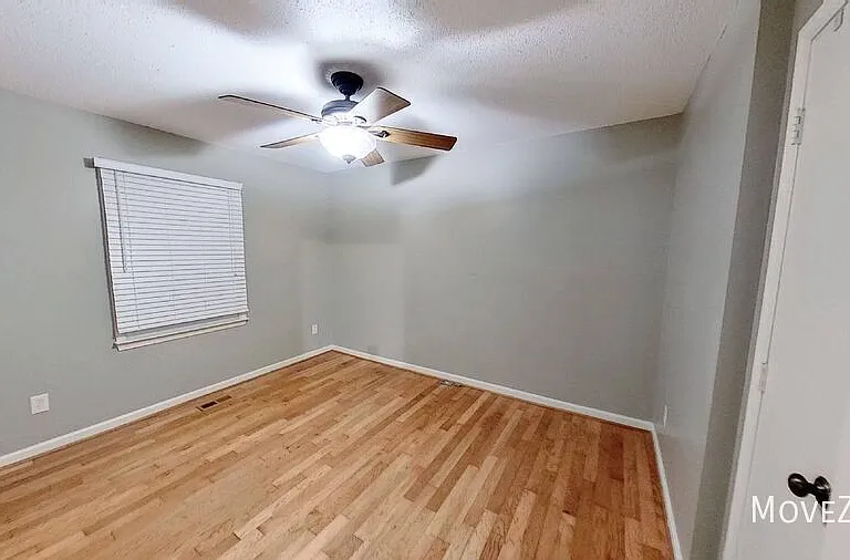 4233 Baylor St — Photo 19