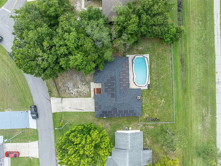 832 Valnera Ct — Photo 2
